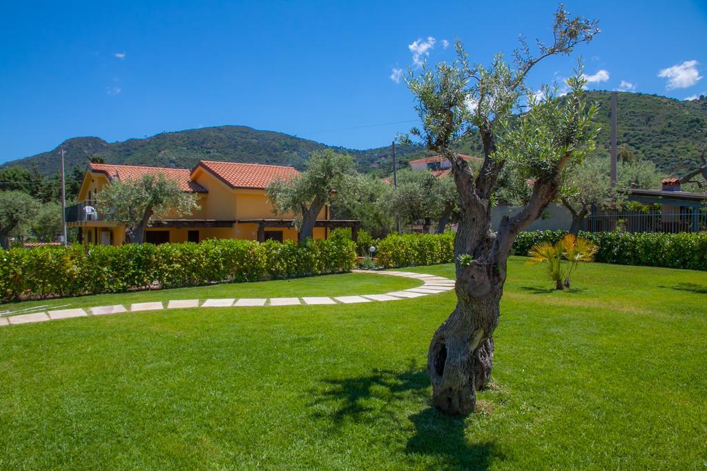 Baia Degli Ulivi Apartments Чефалу Екстер'єр фото